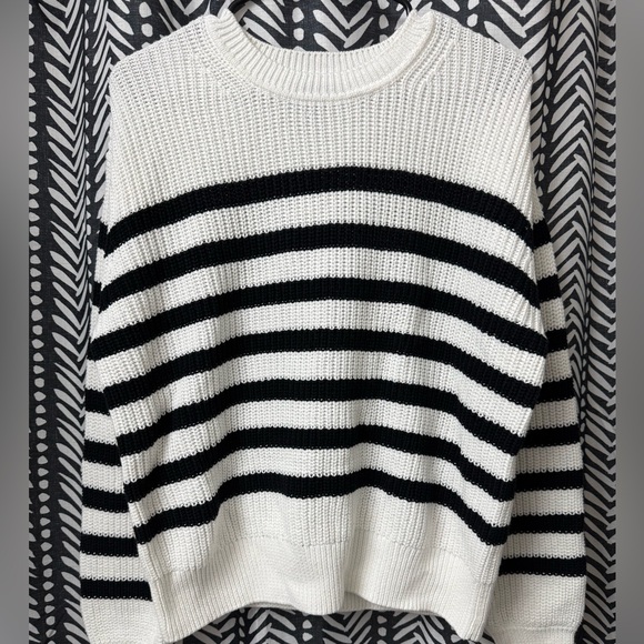 GAP Sweaters - GAP Black and White Striped Crew Neck Sweater